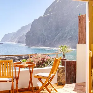 https://madeira-offline-ponta-delgada.madeira-islandshotels.com